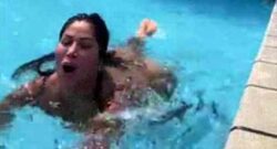 لایو سکسی زن ایرانی در حال شنا کردن تو استخر